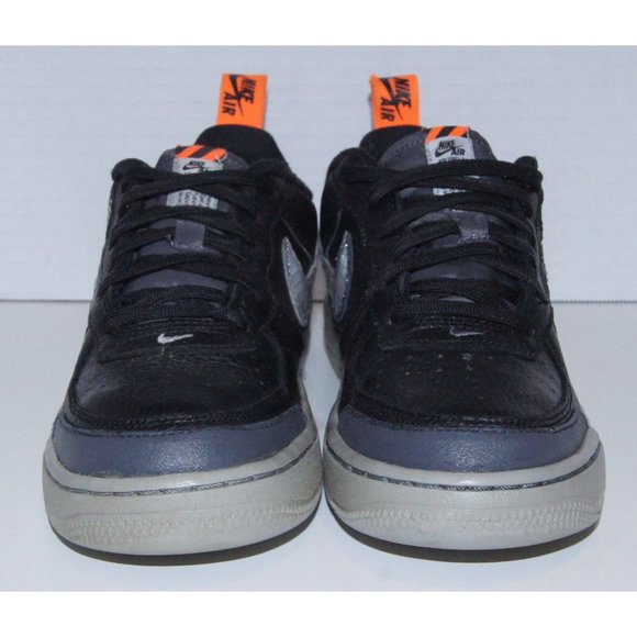 Air Force 1 Under Construction - Picture 3 of 12